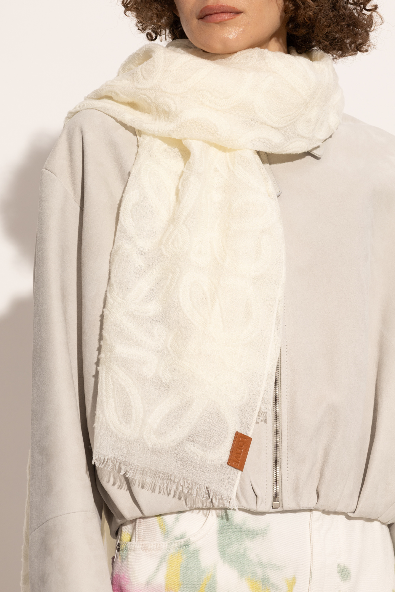 Cream Scarf with logo Loewe - Vitkac AS